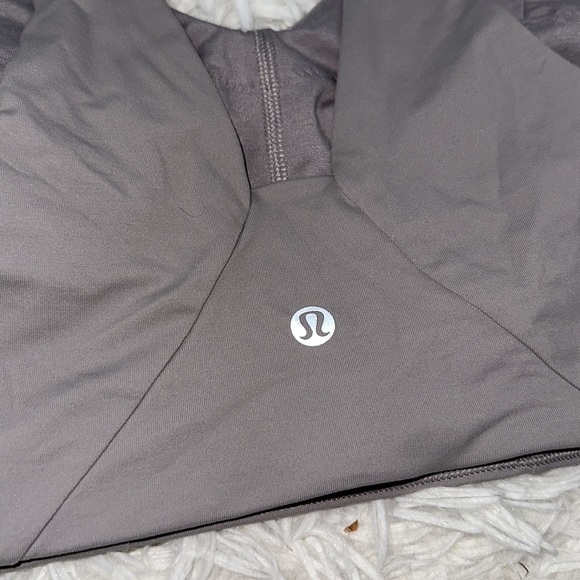 Lululemon Luxtreme V-Neck Train Bra *Medium Support, C/D Cup Mauve Grey - Picture 3 of 4
